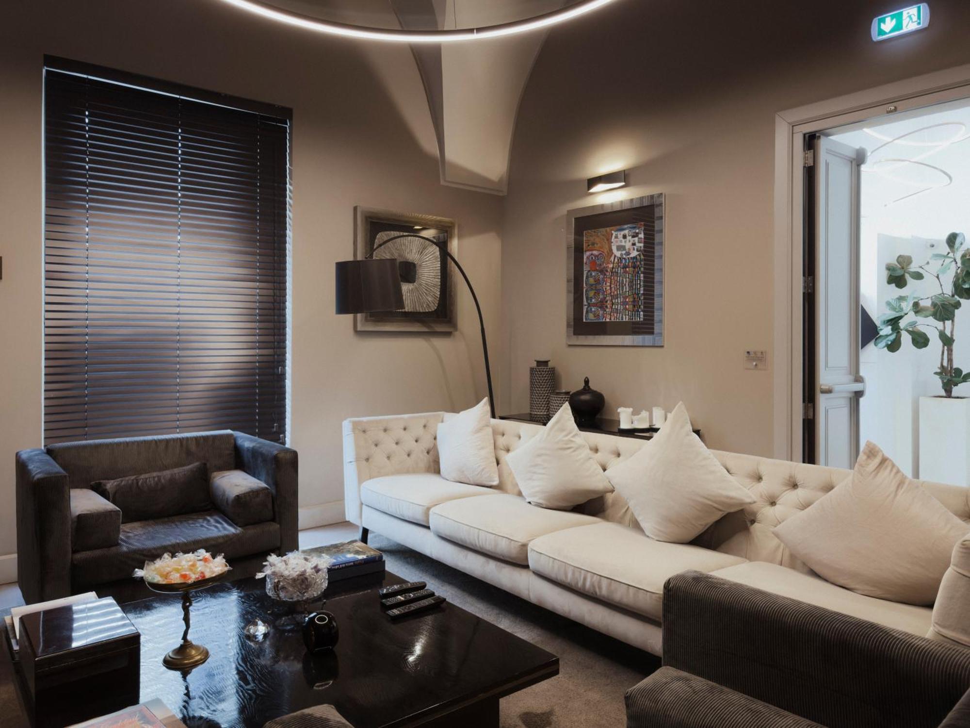 Casa 300Mila Hotel เลชเช ภายนอก รูปภาพ